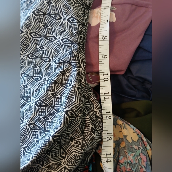 Ruby Rd. 18 Petite Black and White Geometric Straight Leg Pants - Picture 7 of 9